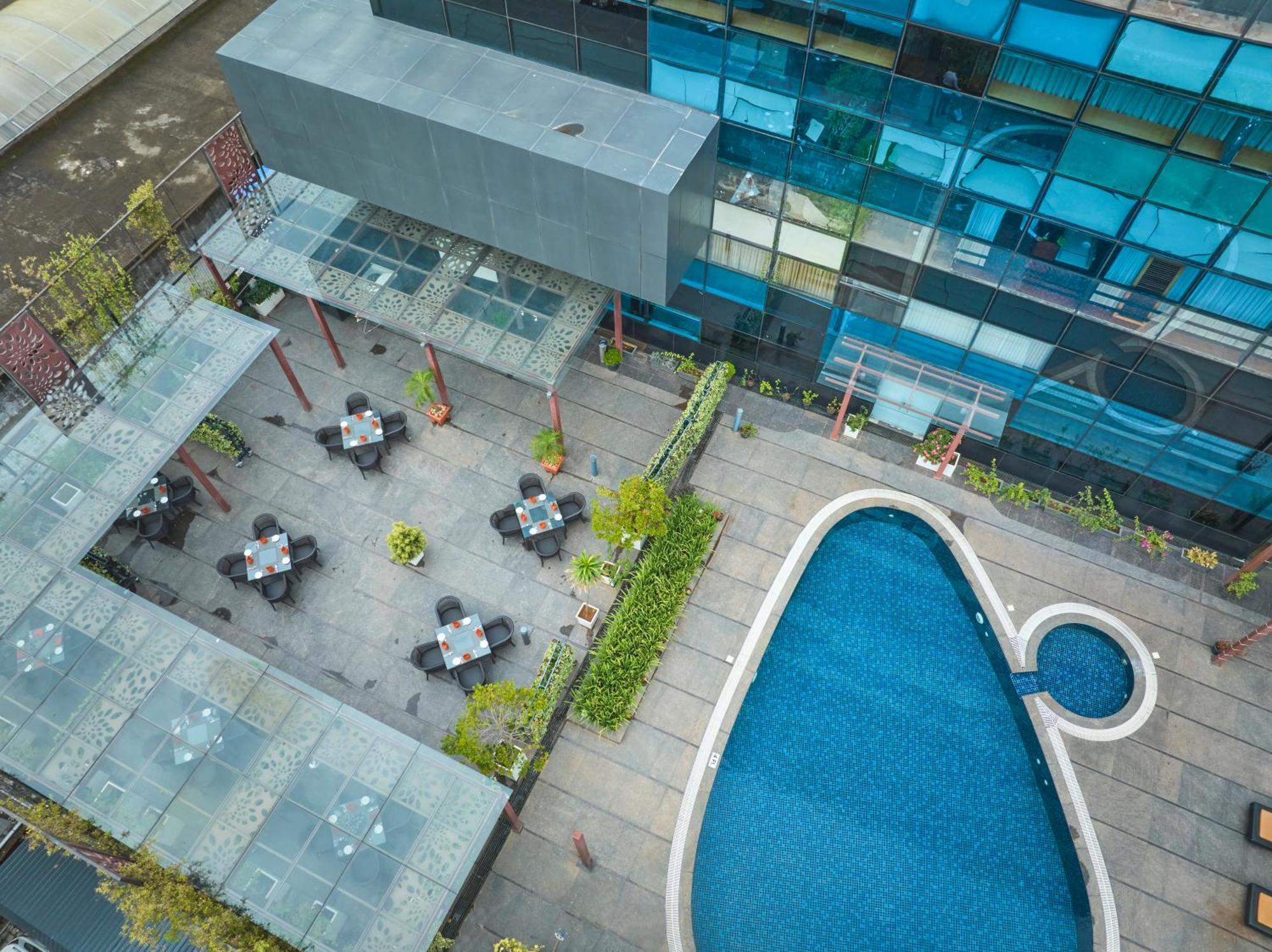 Hotel The Raviz Calicut Exterior foto